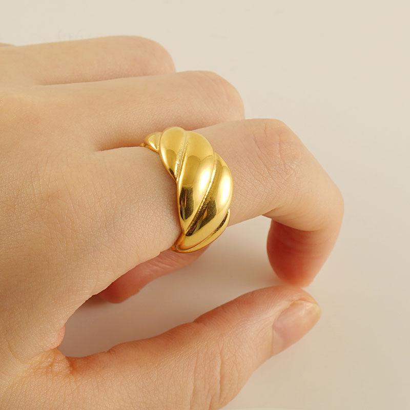 Adjustable Chunky Ring in 18k Gold-Plated Stainless Steel