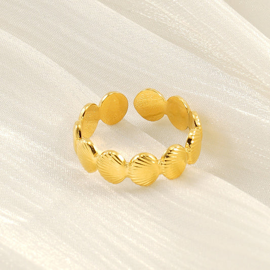 Seashell Ring in 18k Gold-Plated Stainless Steel