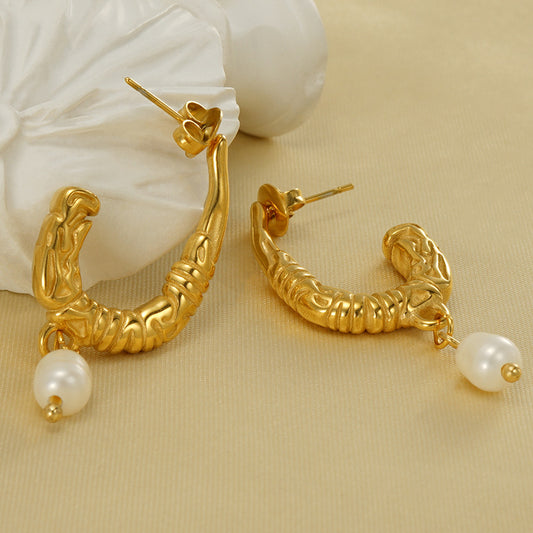 Unique Pearl Stud Earrings in 18k Gold-Plated Stainless Steel