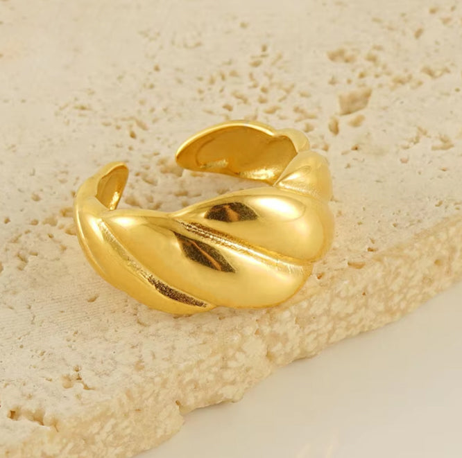 Adjustable Chunky Ring in 18k Gold-Plated Stainless Steel