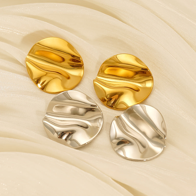 Circle-Inspired Wave Earrings in Gold Plated Stainless Steel